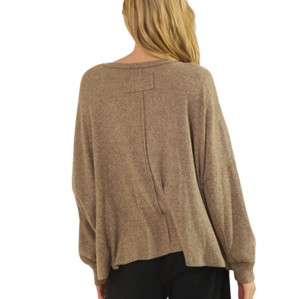 959:  SAGE + FIG NWT KNIT TOP MOCHA (LR) - Picture 2 of 2
